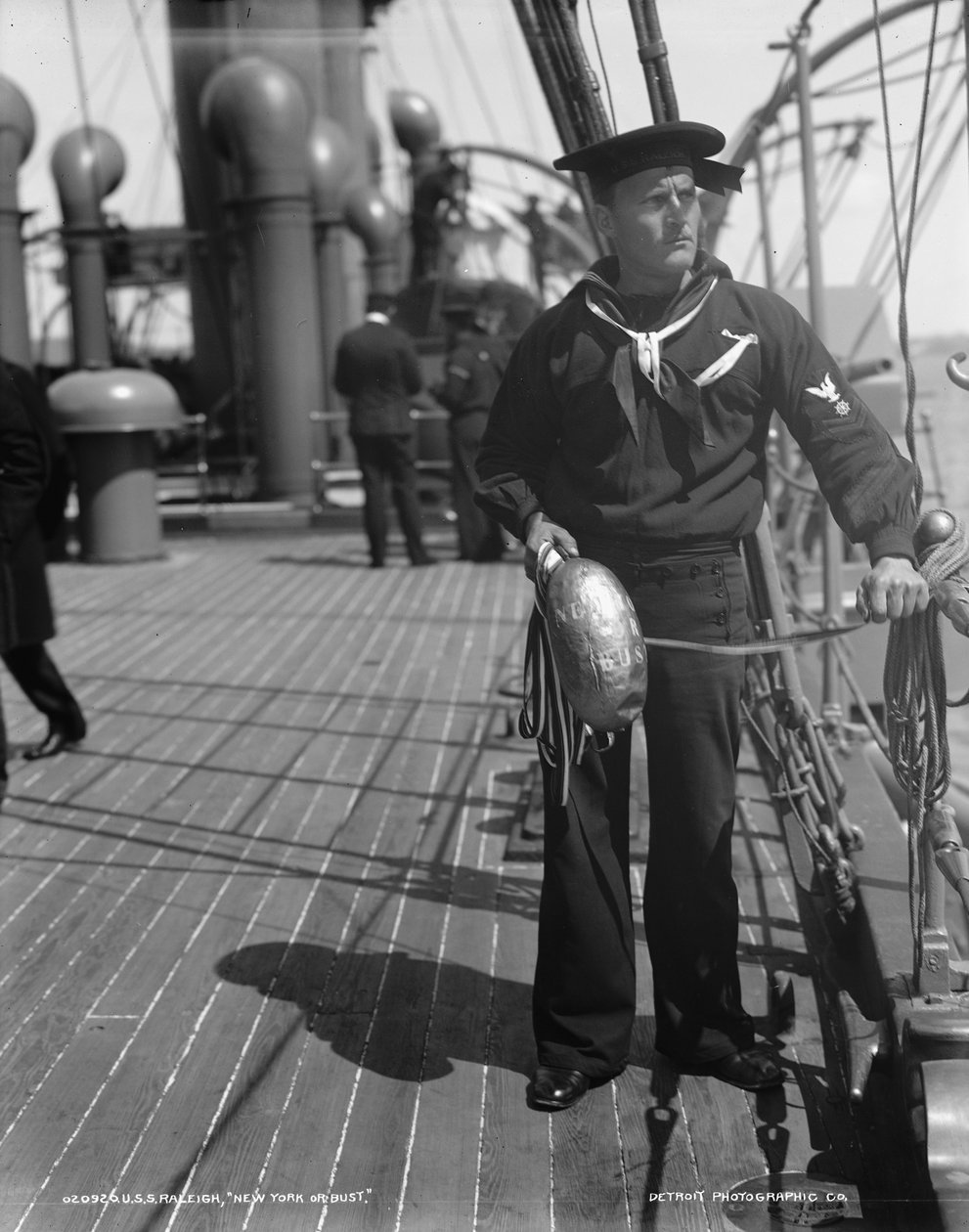 U.S.S. Raleigh, New York o busto, 1894-1901 da Edward H. Hart