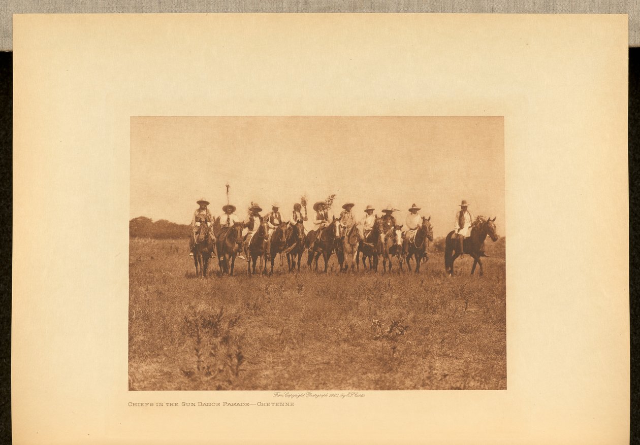 Parata di danza dei capi nel sole - Cheyenne da Edward S. Curtis