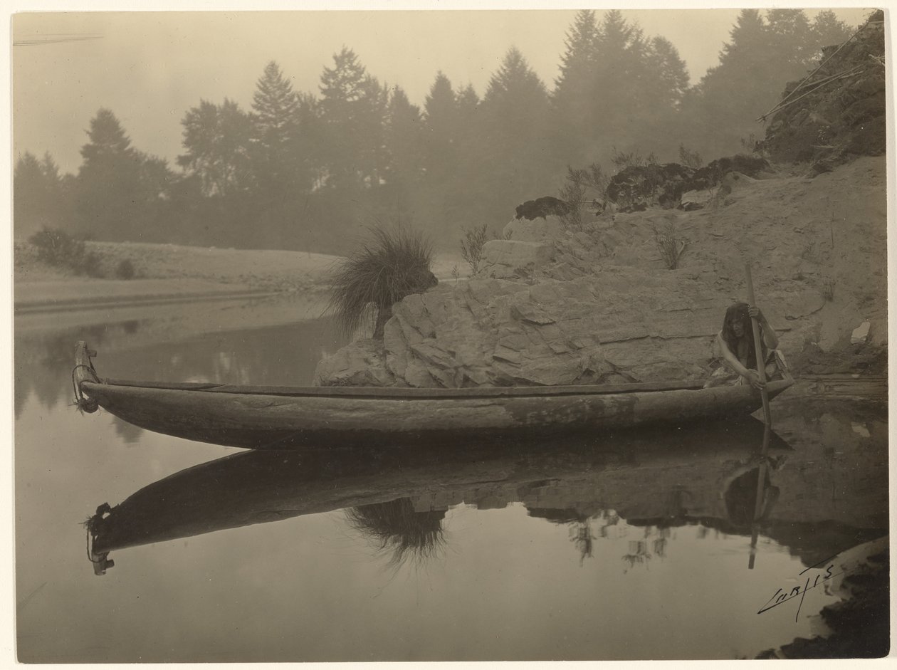 Pesca in canoa - Hupa da Edward S. Curtis