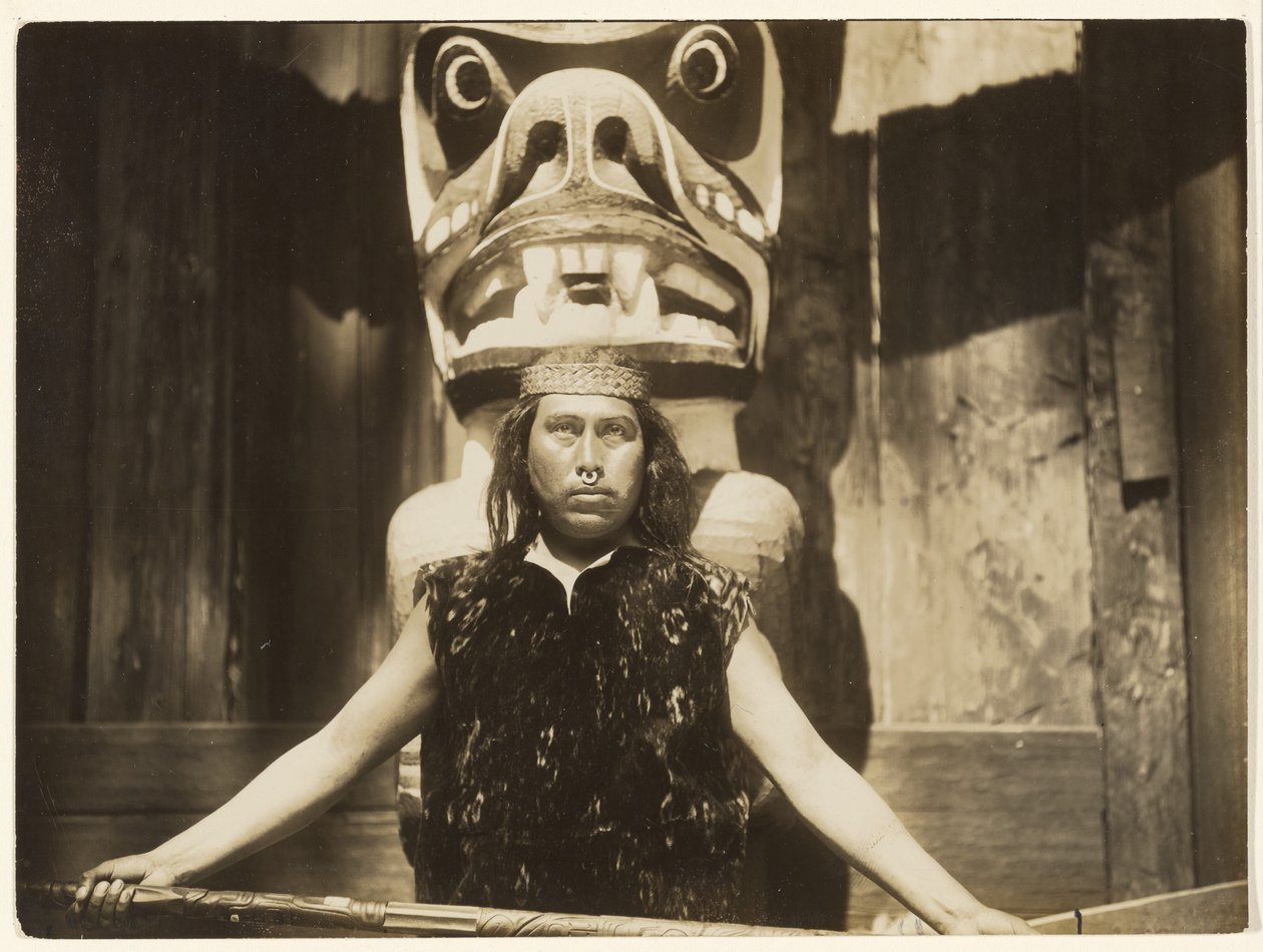 [Waket, il grande capo di guerra] da Edward S. Curtis