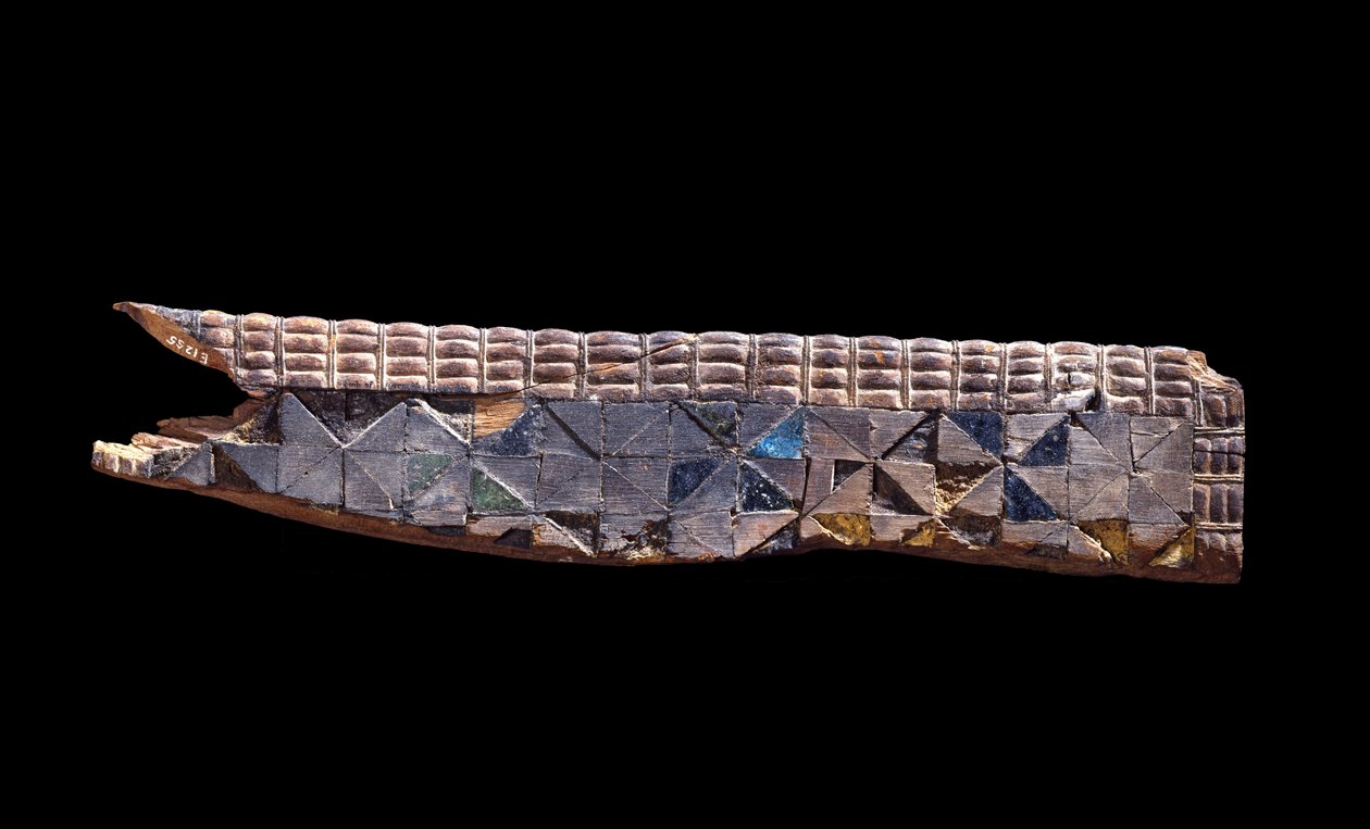Frammento di mobile scolpito in legno tenero, c.2800 a.C. da Egyptian 2nd Dynasty