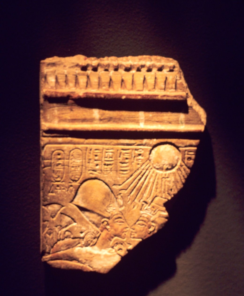 Akhenaton e Nefertiti, frammento di rilievo da Egyptian 18th Dynasty