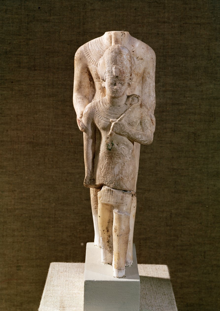 Amon che protegge Amenhotep III (1382-44 a.C.) dal Tempio di Amon, Karnak da Egyptian 18th Dynasty