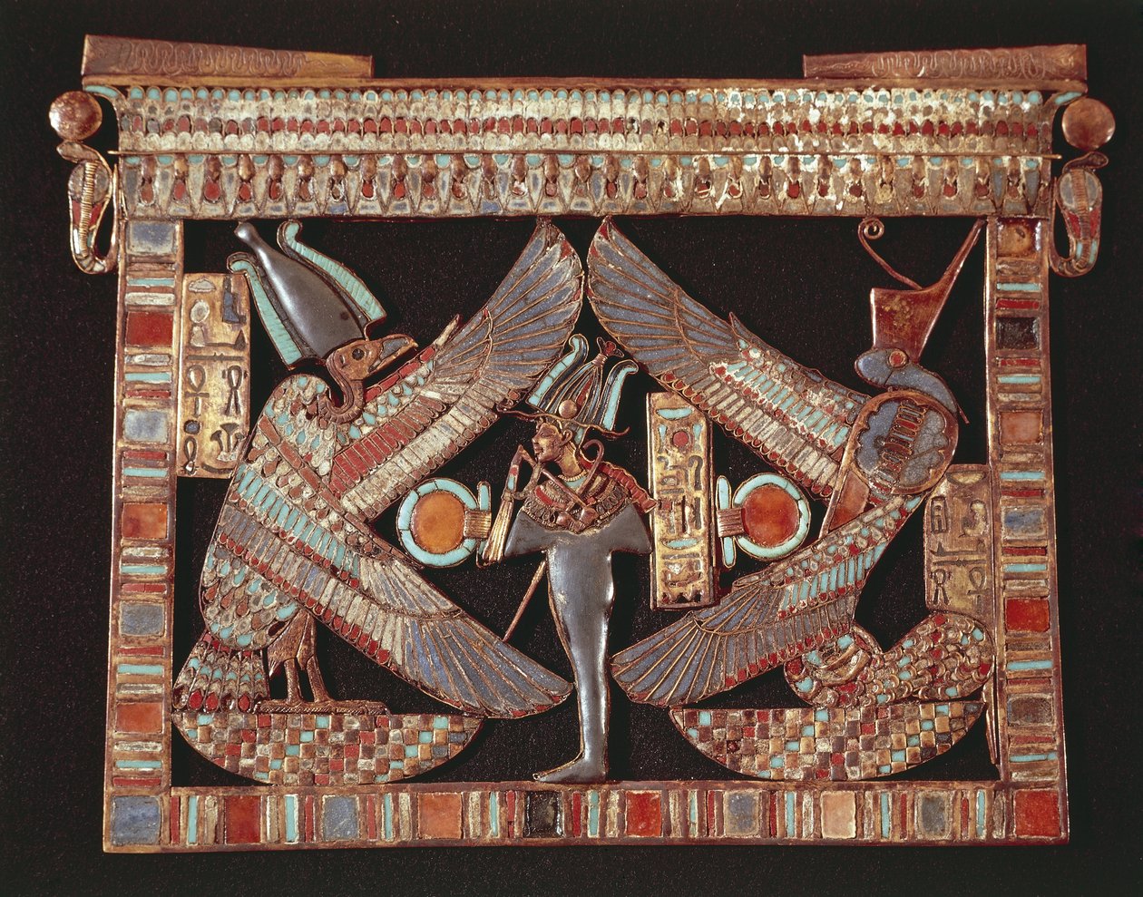 Pettorale raffigurante Osiride su sfondo nero da Egyptian 18th Dynasty