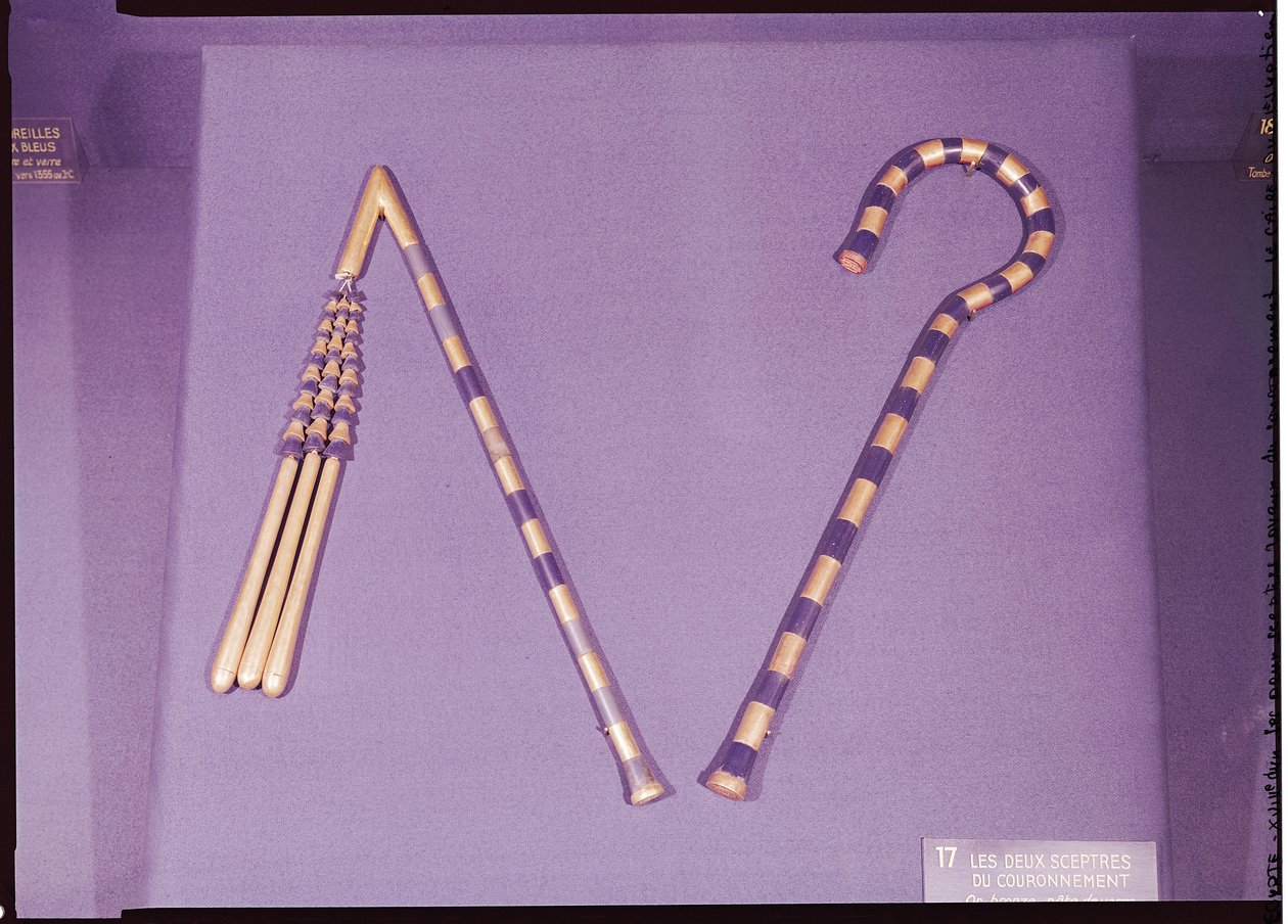 Pastorale e flagello, dalla tomba di Tutankhamon (c.1370-1352 a.C.) Nuovo Regno da Egyptian 18th Dynasty