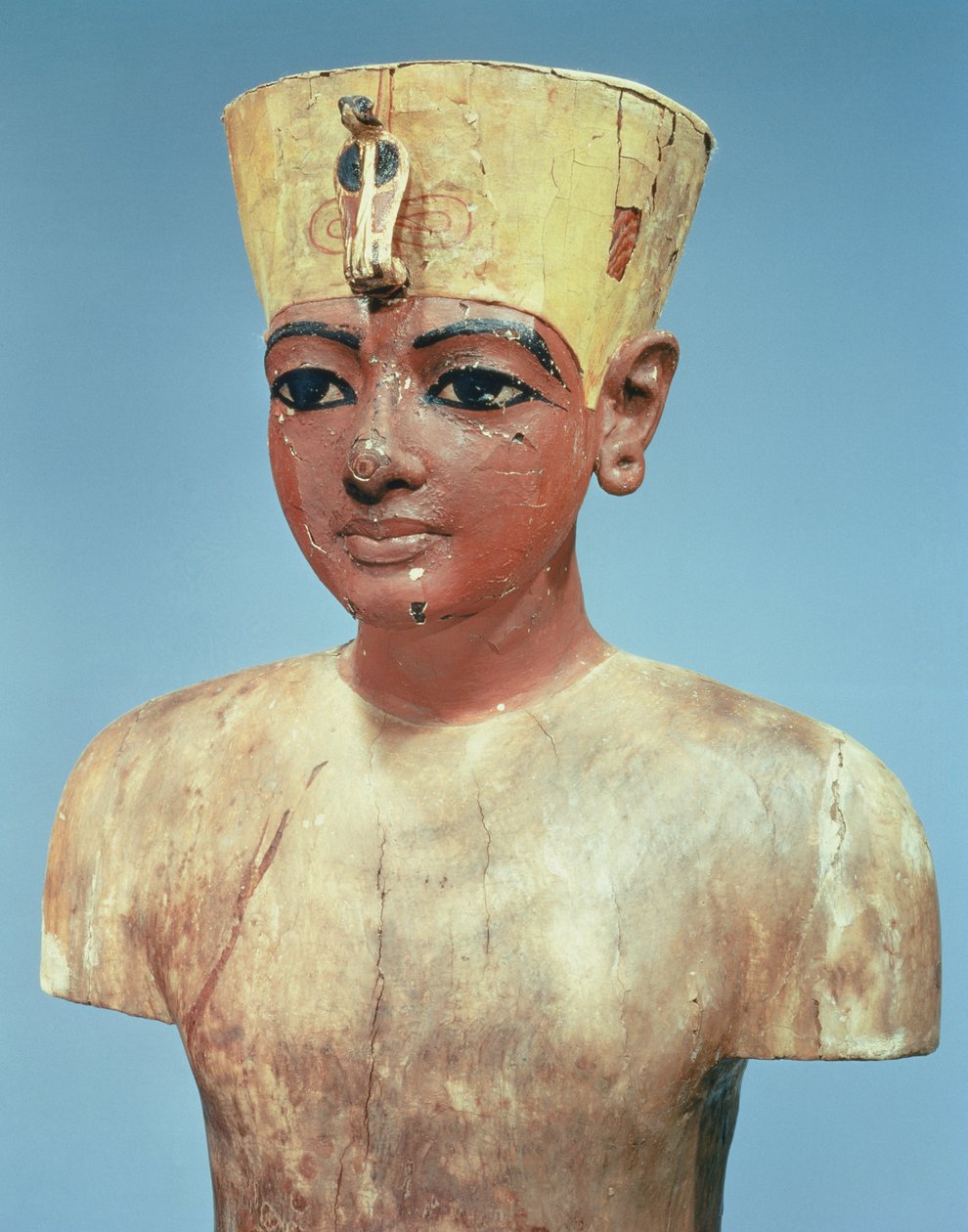 Manichino del giovane Tutankhamon (c.1370-52 a.C.) che indossa un compromesso tra la corona dei re del Basso Egitto e il copricapo di Nefertiti (legno dipinto e stuccato) da Egyptian 18th Dynasty