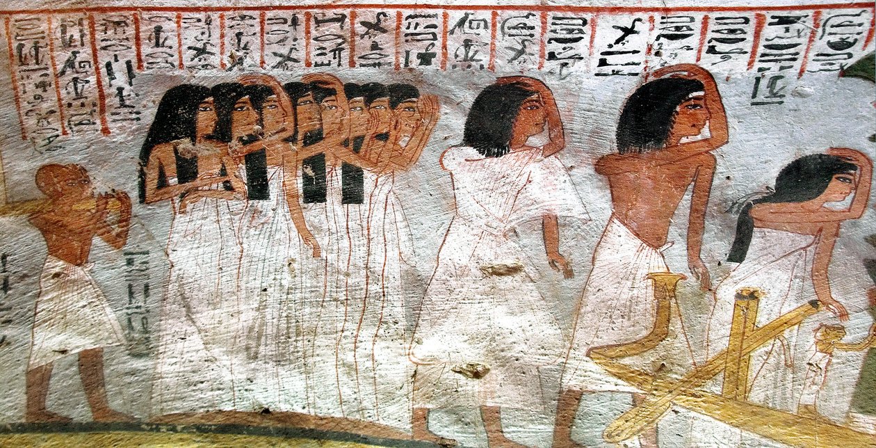 Antichità egiziane: processione di piangenti. Dipinto della tomba di Roy da Egyptian 18th Dynasty