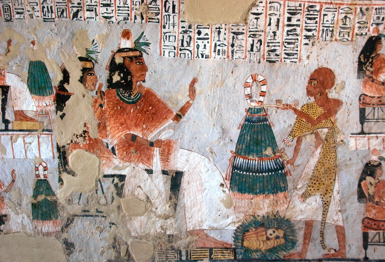 Antichità egizia: rappresentazione di Roy e sua moglie Nebtawy di fronte a un sommo sacerdote. Dipinto della Tomba di Roy (TT255). XVIII dinastia. Dalla riva occidentale di Luxor, Egitto da Egyptian 18th Dynasty