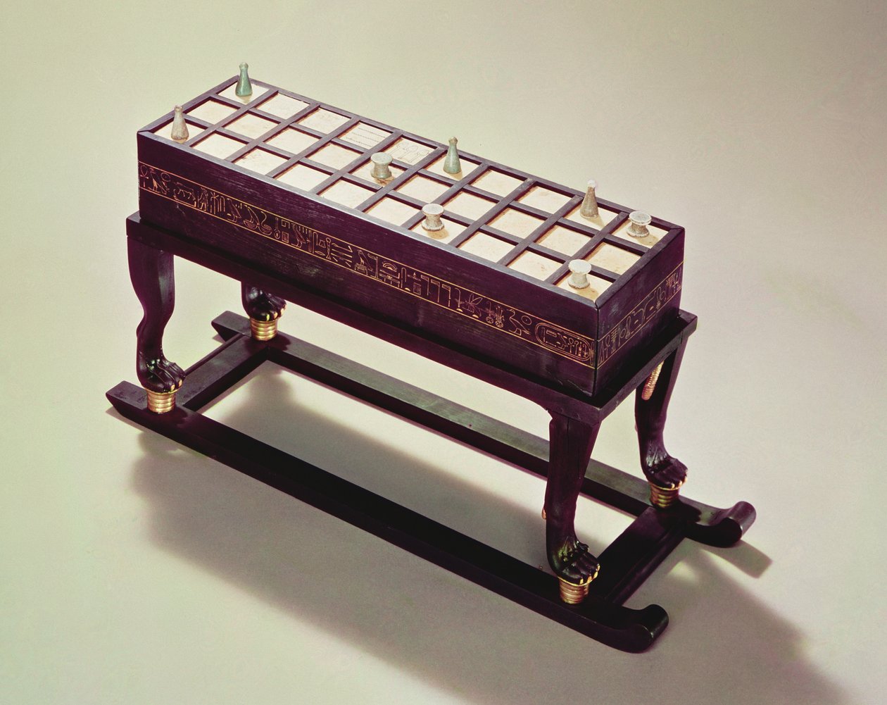 Tavola da gioco, dalla tomba di Tutankhamon (c.1370-1352 a.C.) Nuovo Regno da Egyptian 18th Dynasty
