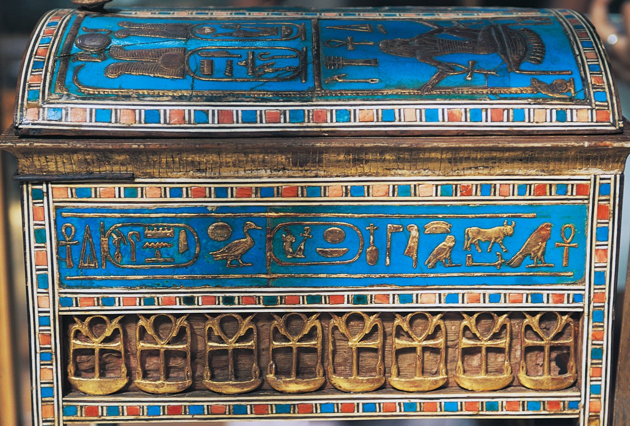 Gioielli di Amenhotep III e Teye, dalla tomba di Yuia e Thuia, Valle dei Re, Egitto, civiltà egizia, Nuovo Regno, Dinastia XVIII da Egyptian 18th Dynasty