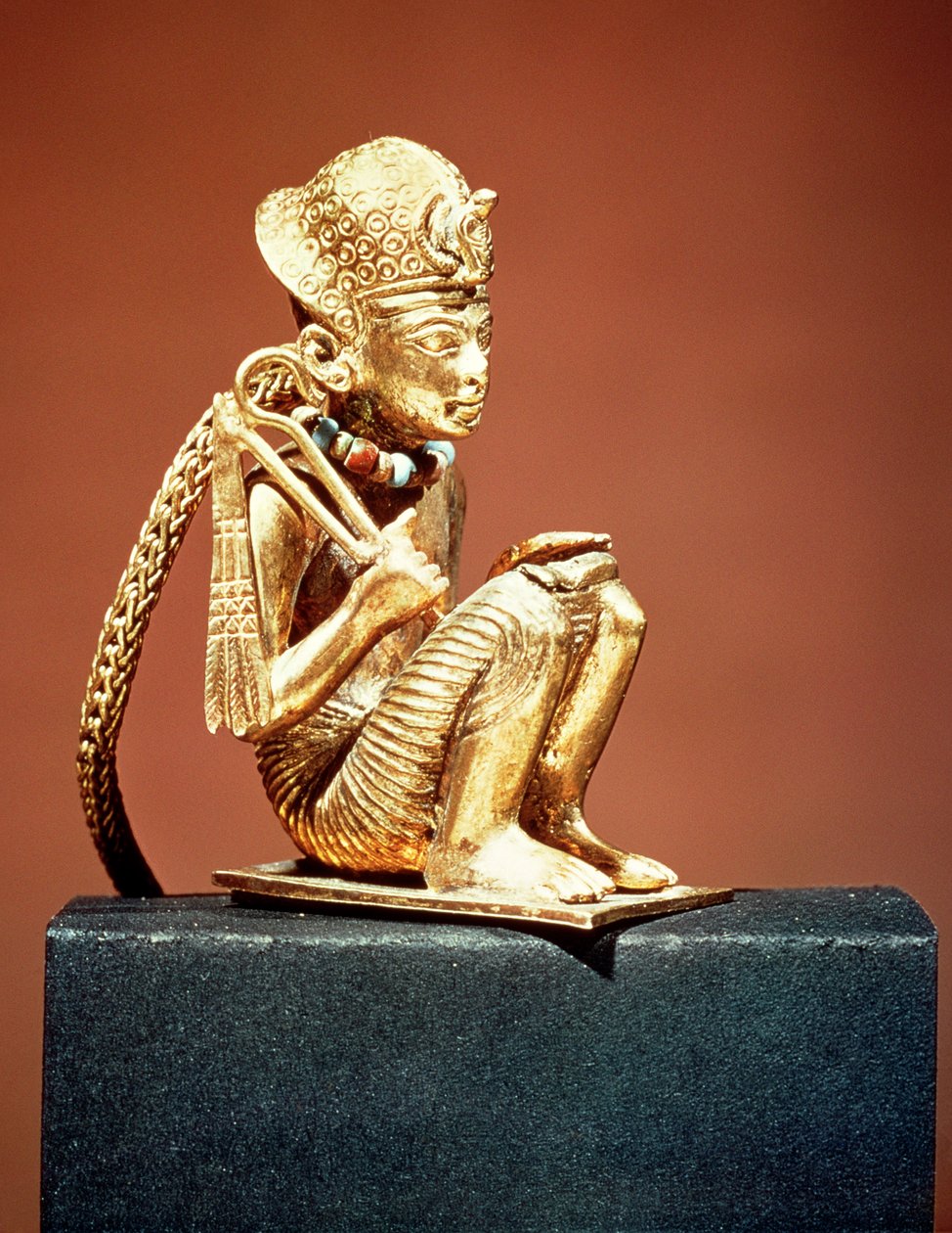 Pendente che rappresenta Amenofi III (1403-1365 a.C.) dalla tomba di Tutankhamon, Nuovo Regno da Egyptian 18th Dynasty