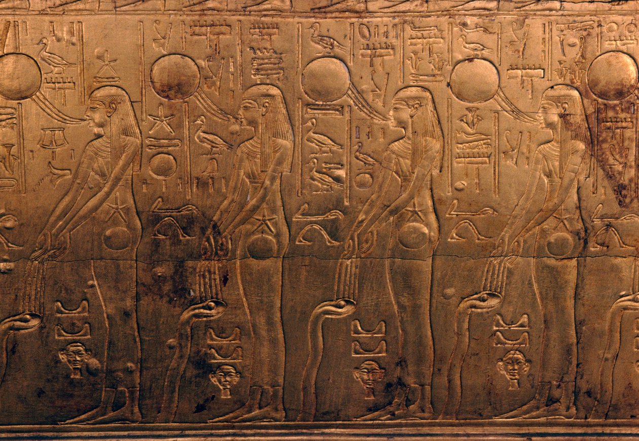 Rilievo su cassa di legno dorata, Tesoro di Tutankhamon da Egyptian 18th Dynasty
