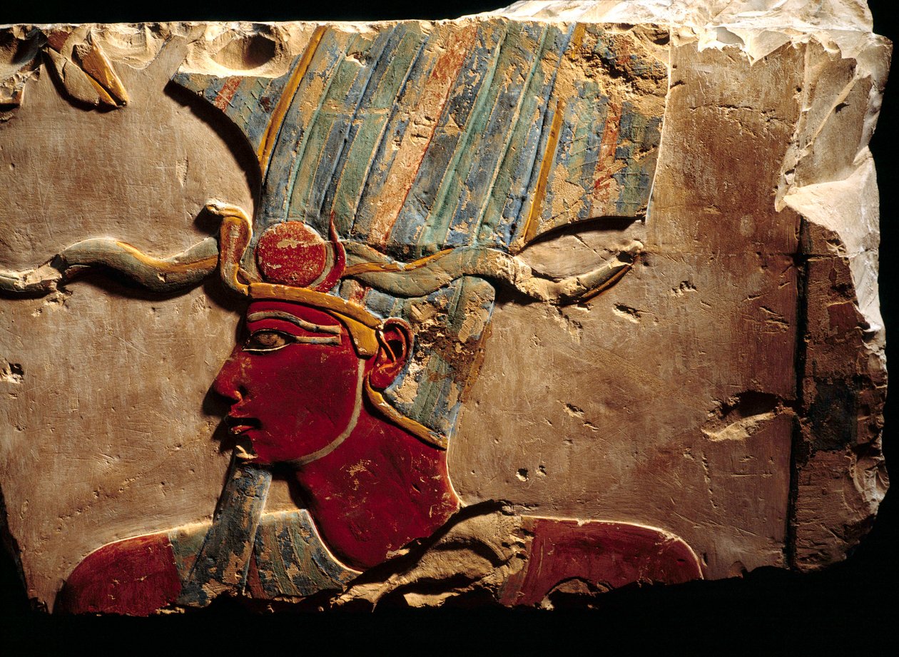 Rilievo che rappresenta il faraone Thutmosis III con la corona Atef da Egyptian 18th Dynasty