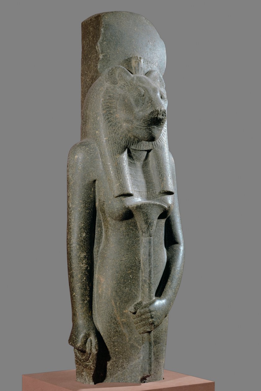 La dea Sekhmet con in mano uno scettro a forma di gambo di papiro ... da Egyptian 18th Dynasty