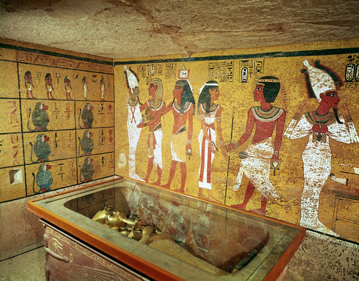 La camera funeraria nella Tomba di Tutankhamon, Nuovo Regno da Egyptian 18th Dynasty