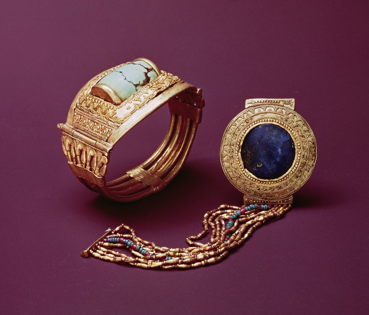 Due braccialetti, dalla Tomba di Tutankhamon da Egyptian 18th Dynasty