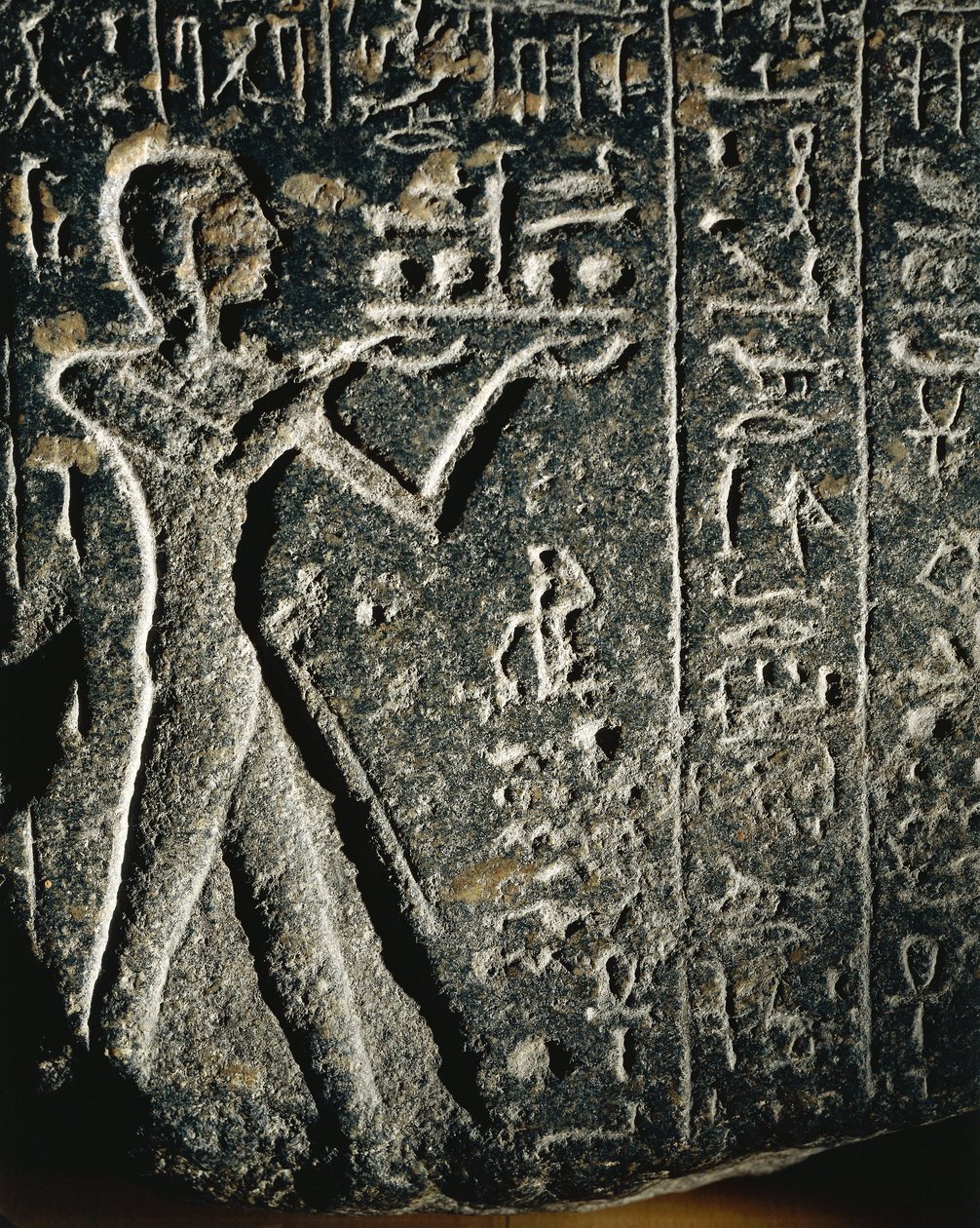 Statua di granito che raffigura il principe Merneptah in adorazione, dedicata al dio Ptah da Egyptian 19th Dynasty