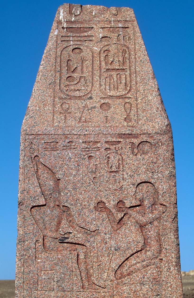Obelisco con rilievi e iscrizioni di Ramses II, Grande Tempio di Amon, Tanis, Egitto, civiltà egizia, Nuovo Regno, Dinastia XIX da Egyptian 19th Dynasty