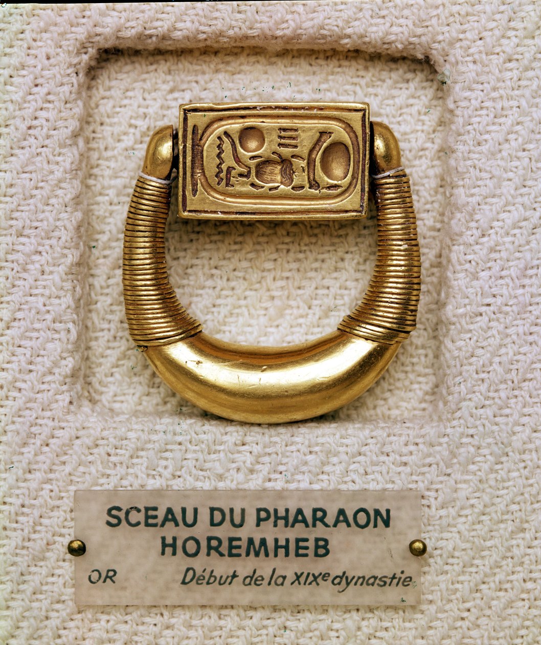 Anello con il sigillo del Generale Horemheb da Egyptian 19th Dynasty