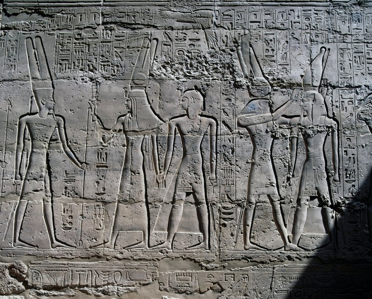 Scene di offerte agli dei, rilievo, pareti interne della Grande Sala Ipostila, complesso del tempio di Karnak (Patrimonio Mondiale dell