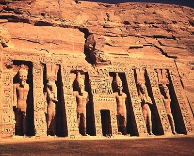 Il Tempio della Regina Nefertari, dedicato anche a Hathor di Abshek, e chiamato il Piccolo Tempio, Nuovo Regno da Egyptian 19th Dynasty