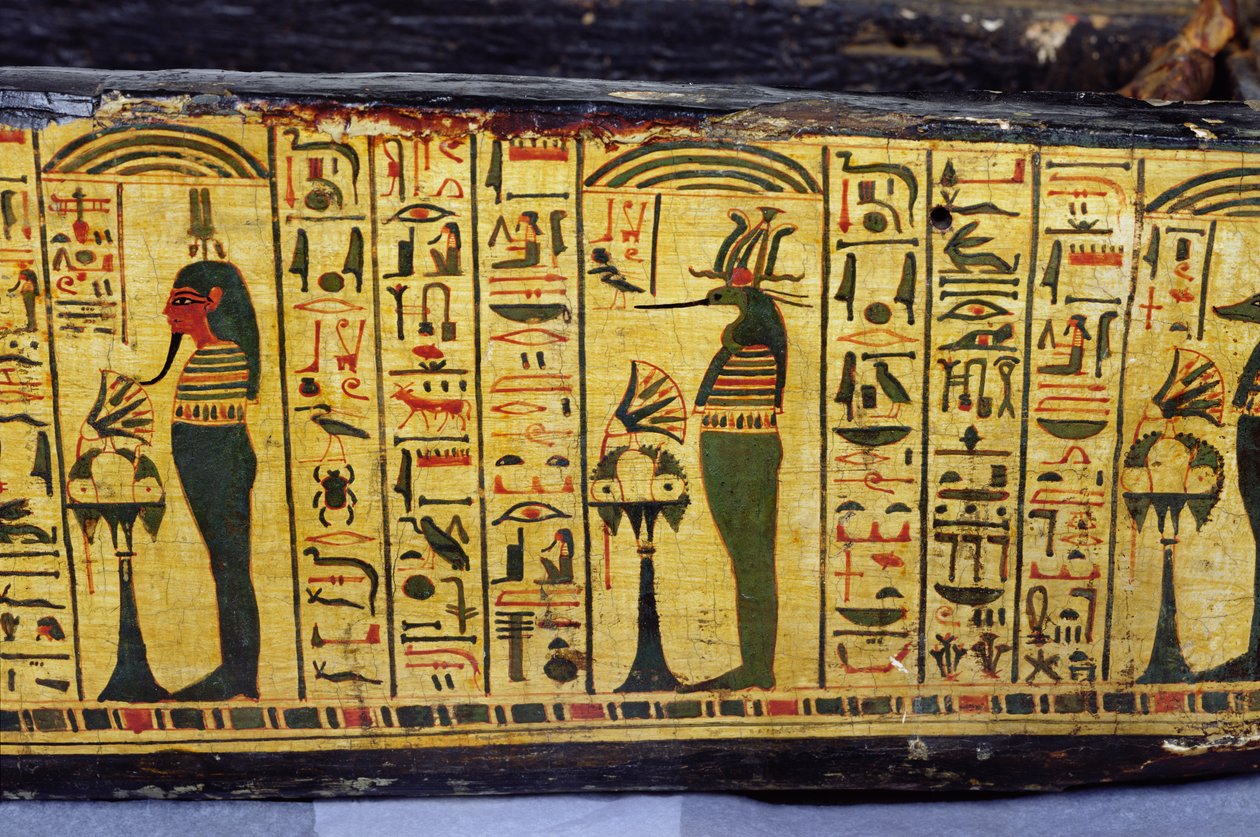 Dettaglio della base esterna della bara della mummia di Nesyamun, probabilmente trovata a Deir El-Bahri, Nuovo Regno, c.1100 a.C. (legno dipinto) da Egyptian 20th Dynasty