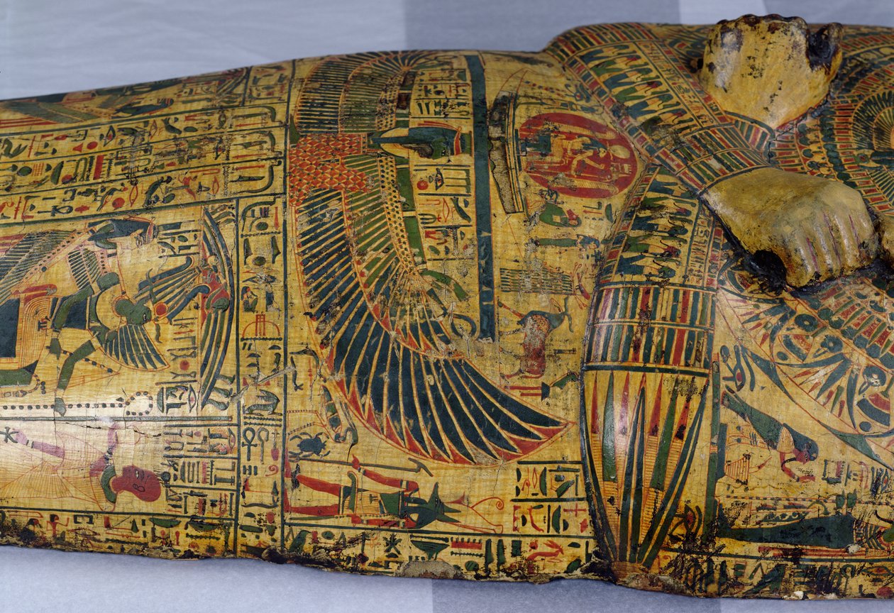 Dettaglio del coperchio esterno del sarcofago della mummia di Nesyamun, probabilmente trovato a Deir El-Bahri, Nuovo Regno, c.1100 a.C. da Egyptian 20th Dynasty
