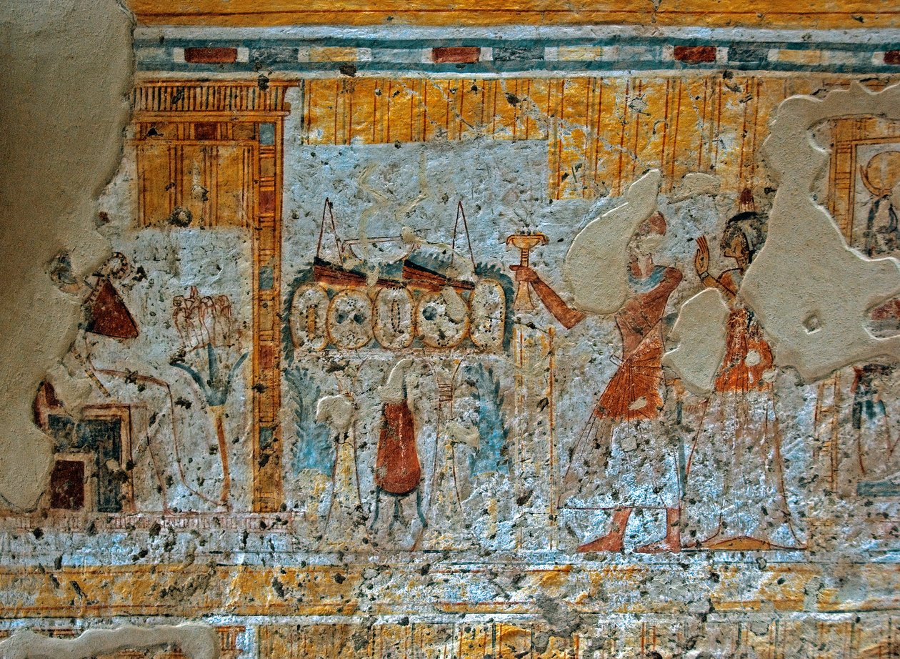 Antichità egizia: rappresentazione di Shuroy e sua moglie che adorano il dio Osiride seduto davanti ai quattro figli di Horus in una foglia di papiro. Dipinto della Tomba di Shuroy (TT13). XX dinastia. 1190-1077 a.C. Necropoli di Dra Abu el-Naga, riva occ da Egyptian 20th Dynasty