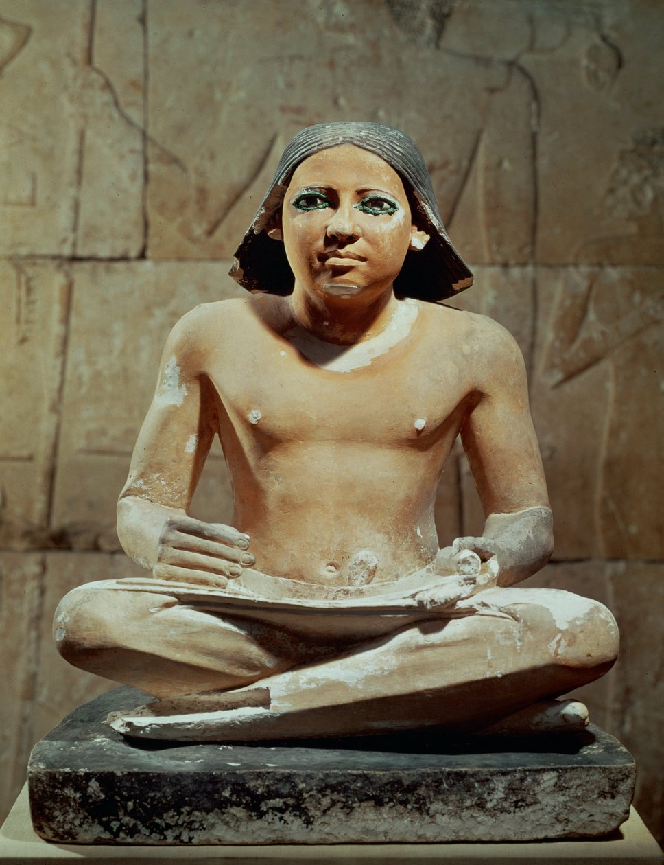 Scriba seduto che regge un rotolo (scultura) da Egyptian 4th Dynasty