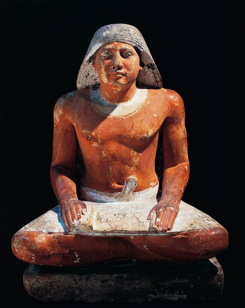 Statua di uno scriba seduto dalla necropoli di Saqqara, V dinastia, antico impero da Egyptian 5th Dynasty