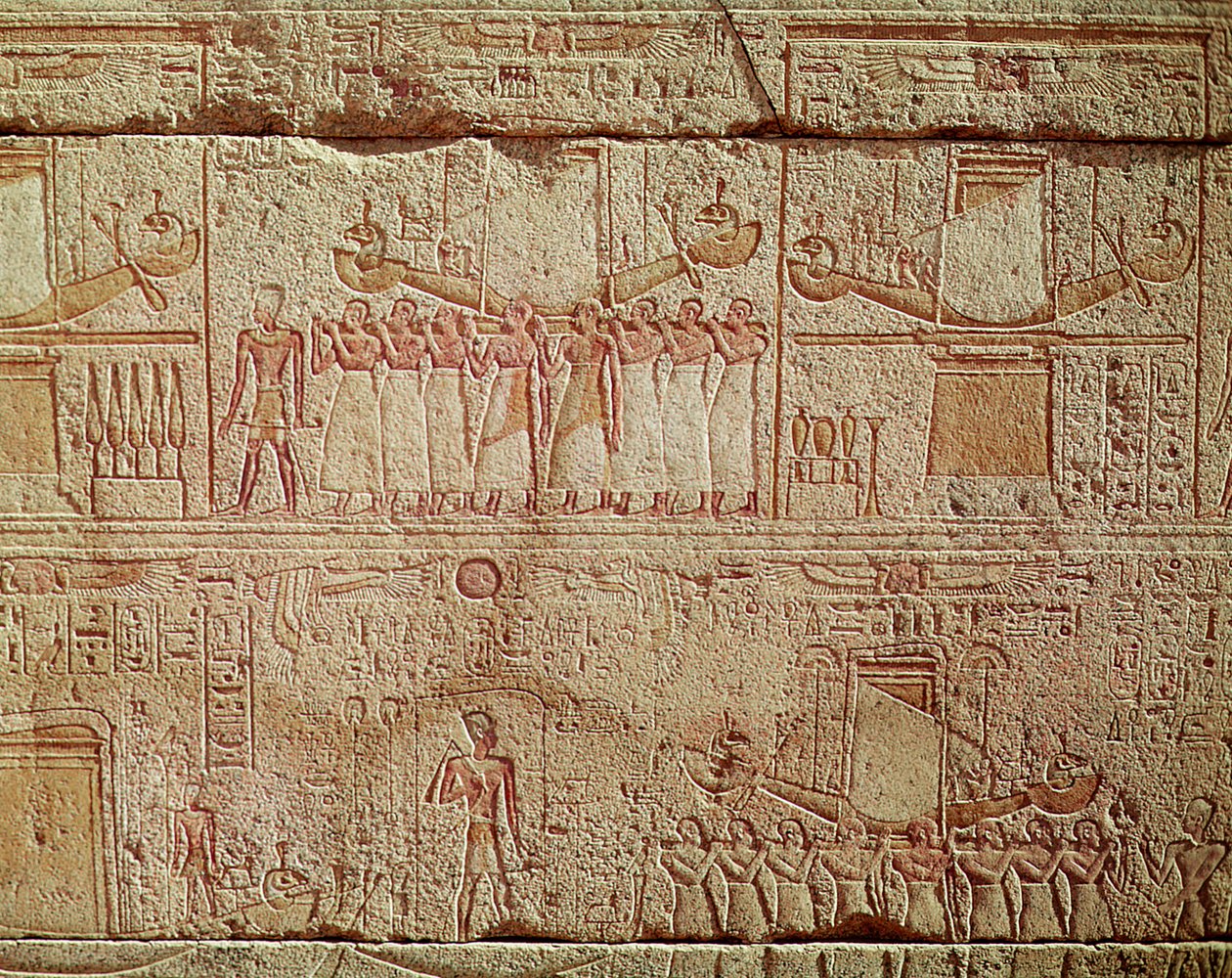 Rilievo raffigurante barche sacre portate in processione dai sacerdoti, dal Santuario di Filippo Arrideo, Dinastia Macedone da Egyptian Ptolemaic Period