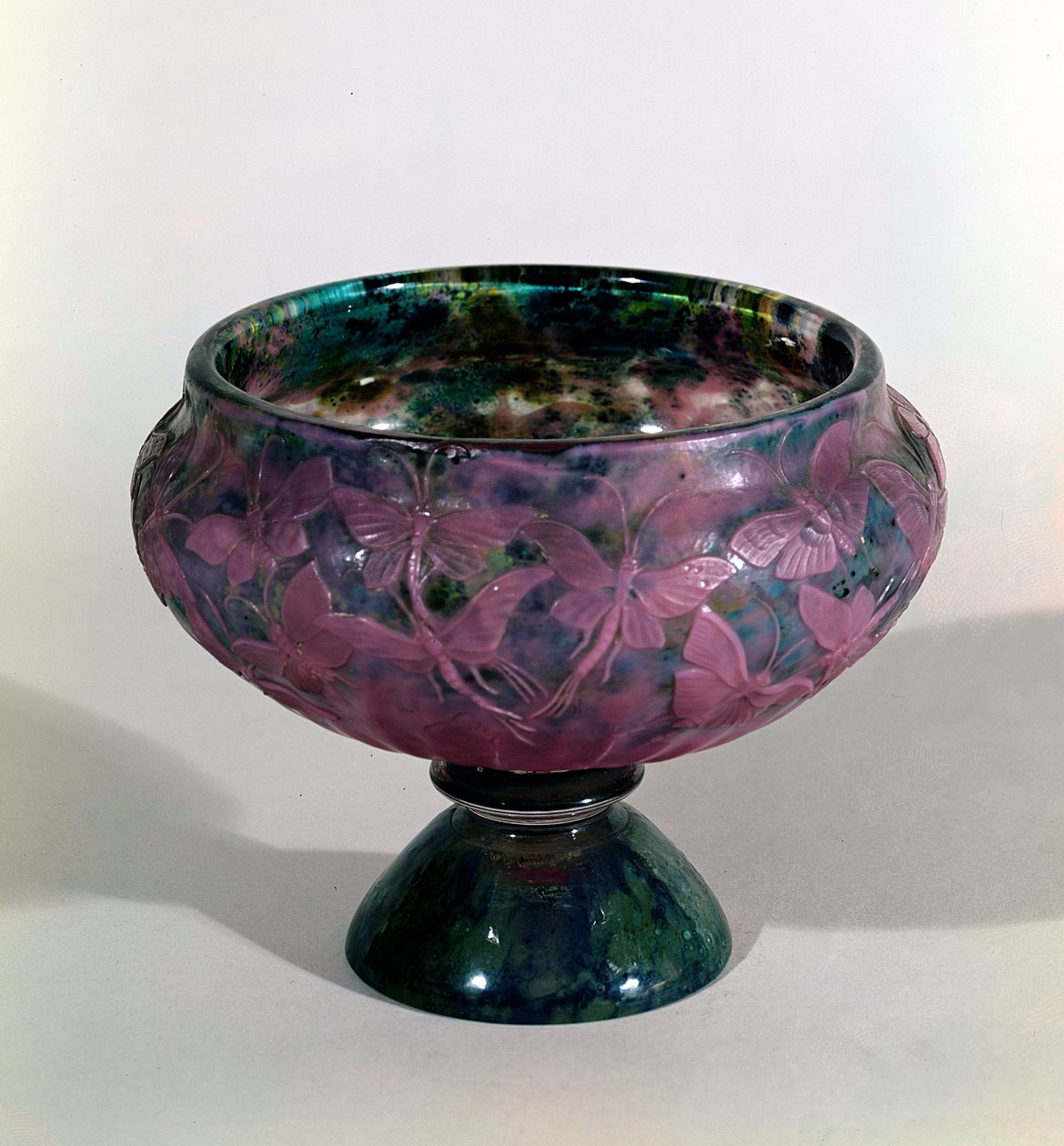 Coppa decorata con farfalle e insetti alati, Nancy, 1889 da Emile Galle