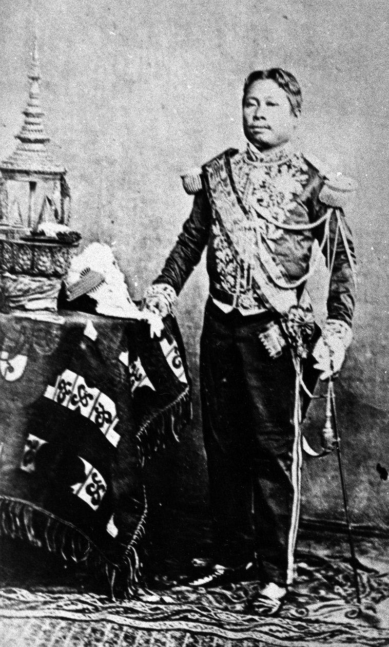 Re Norodom di Cambogia in uniforme militare siamese da Emile Gsell
