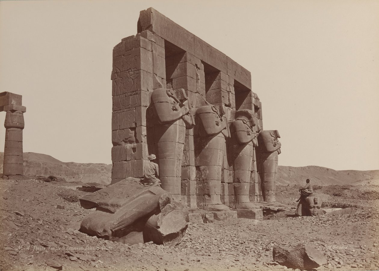 Tebe, Tempio di Ramasseum, Colossi rotti, 1870s da Émile Béchard