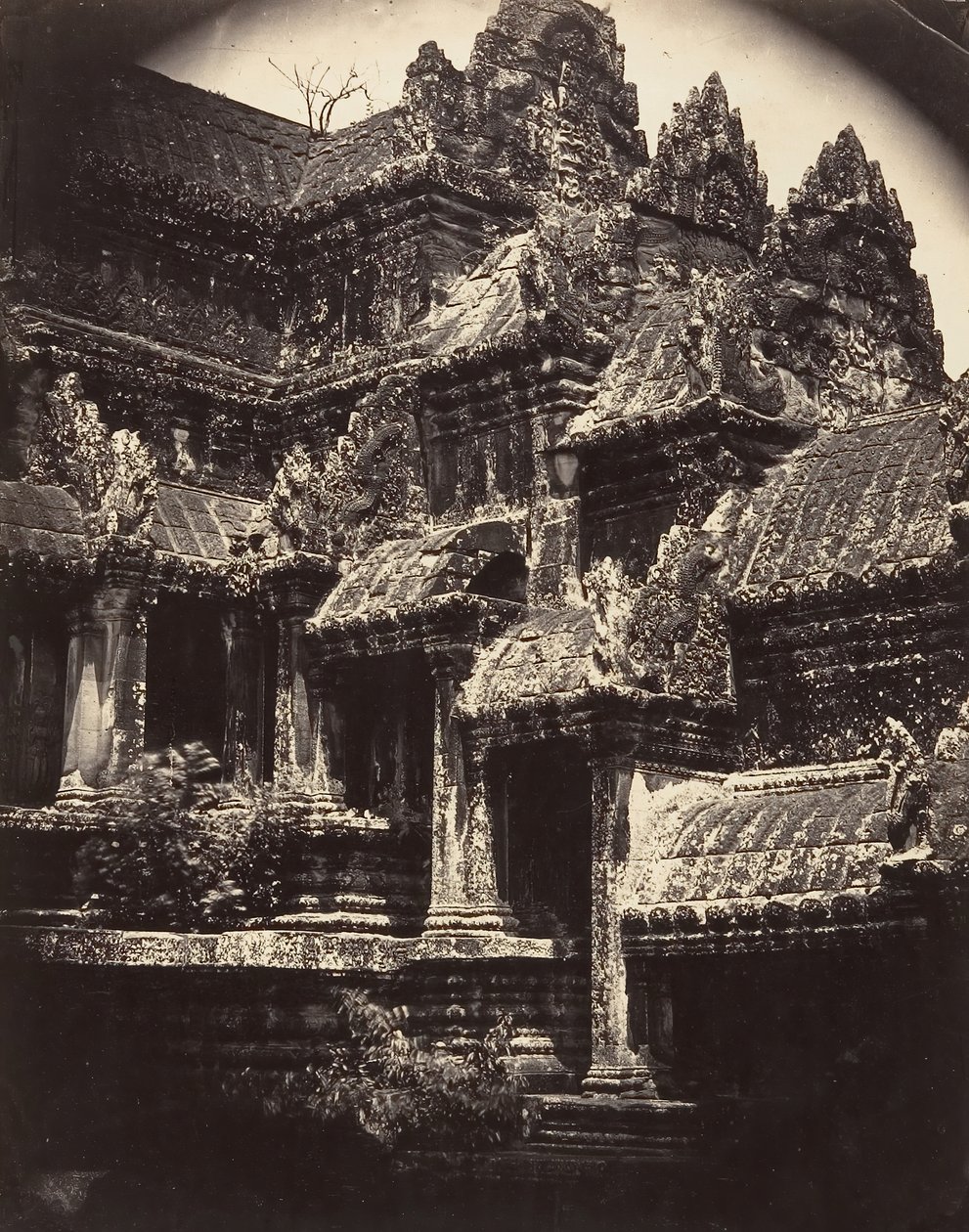 Angolo di un cortile interno della Grande Pagoda da Emile Gsell