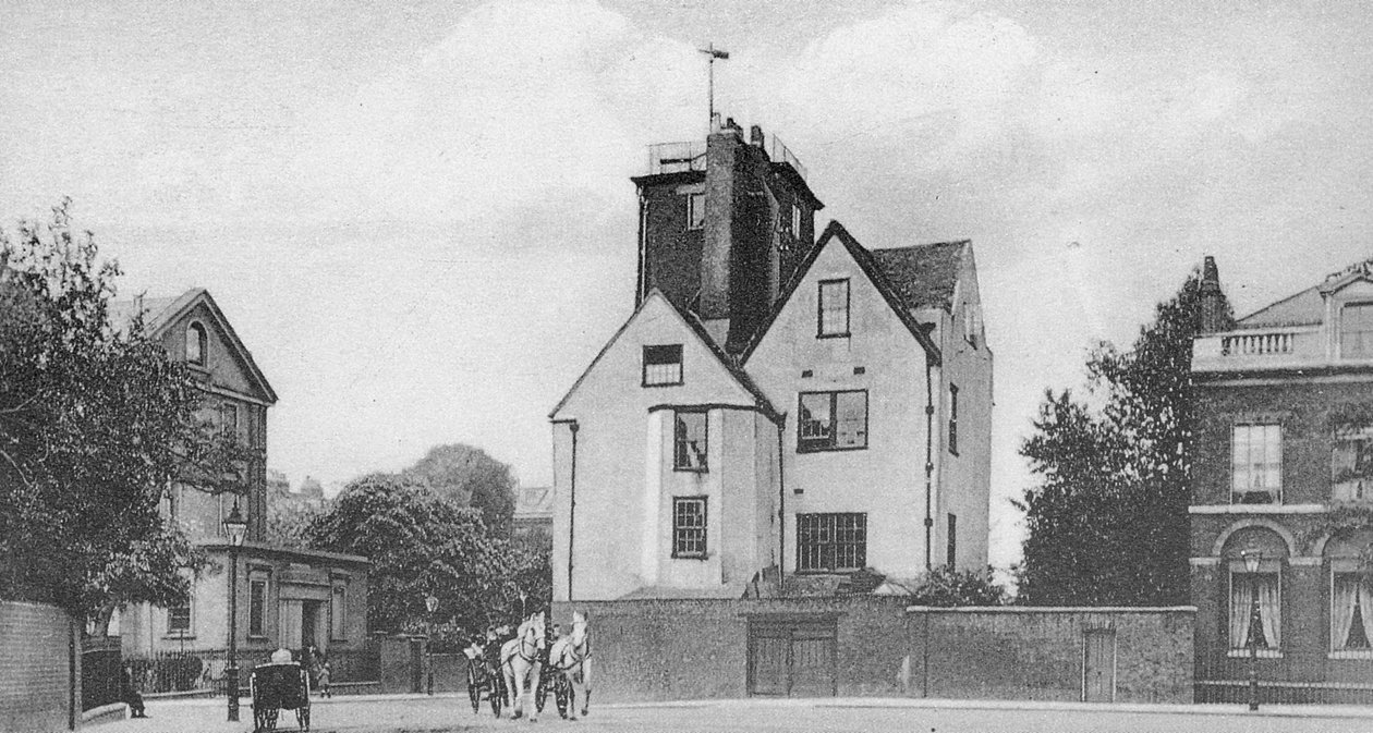 Canonbury Tower, Canonbury Square, Islington, c.1907 da English Photographer