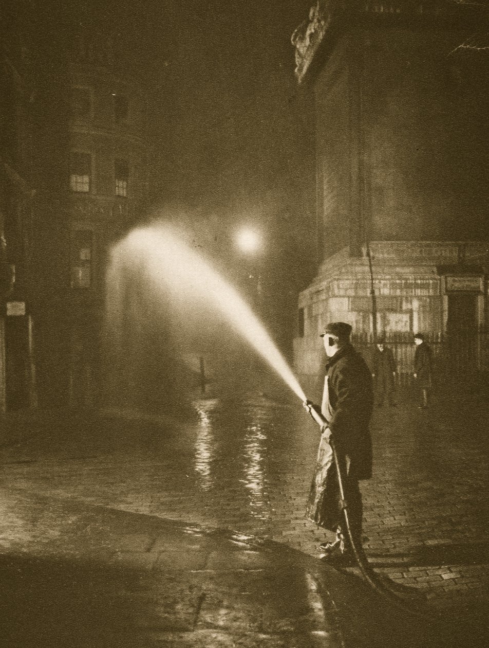 Pulizia delle strade di Billingsgate da English Photographer