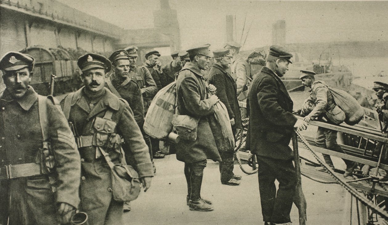 Artiglieri della R.F.A. sbarcano a Dover dopo quattro anni e mezzo di servizio di guerra all