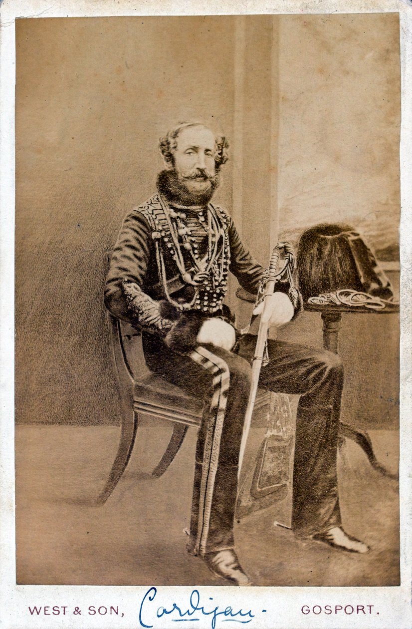 Lord Cardigan in uniforme da colonnello, 11° reggimento degli ussari, 1855 da English Photographer