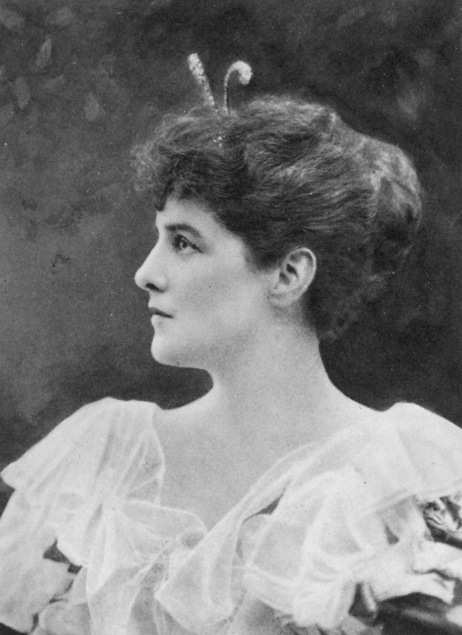 Miss Jennie Jerome, poi Lady Randolph Churchill, 1921 da English Photographer