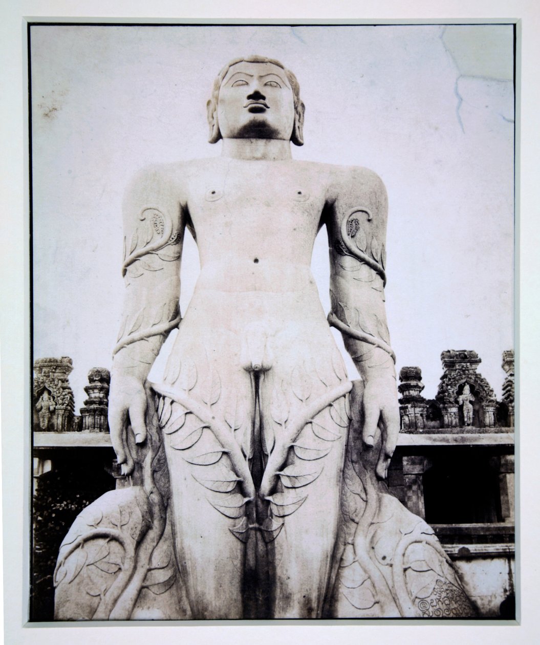 Statua monolitica di Gommateshvara, Stravana Belgola, c.1855 da English Photographer