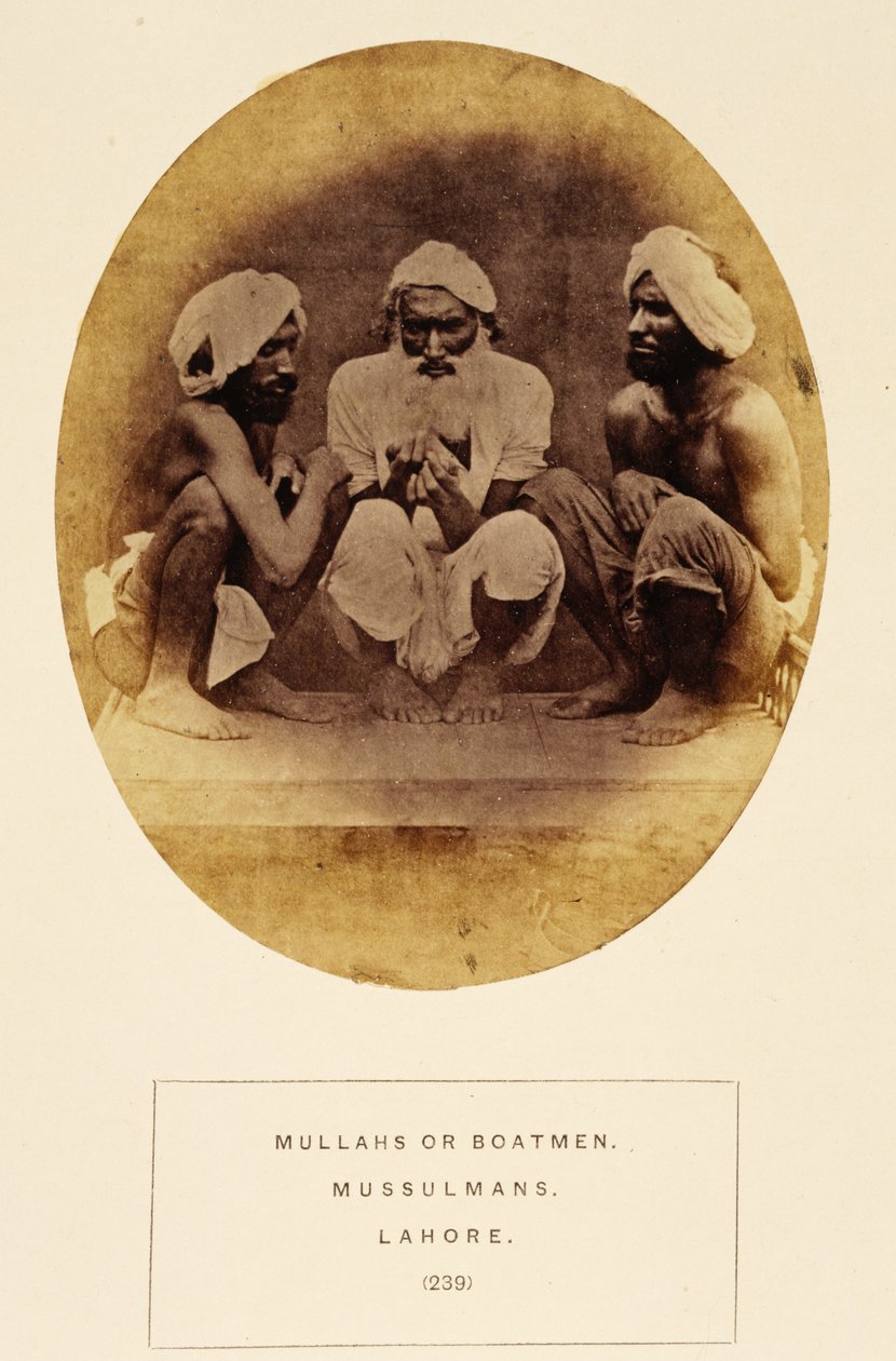 Mullahs o barcaioli, Mussulmani, Lahore, da The People of India, di J. Forbes Watson, pubblicato 1868 (albumen print) da English Photographer