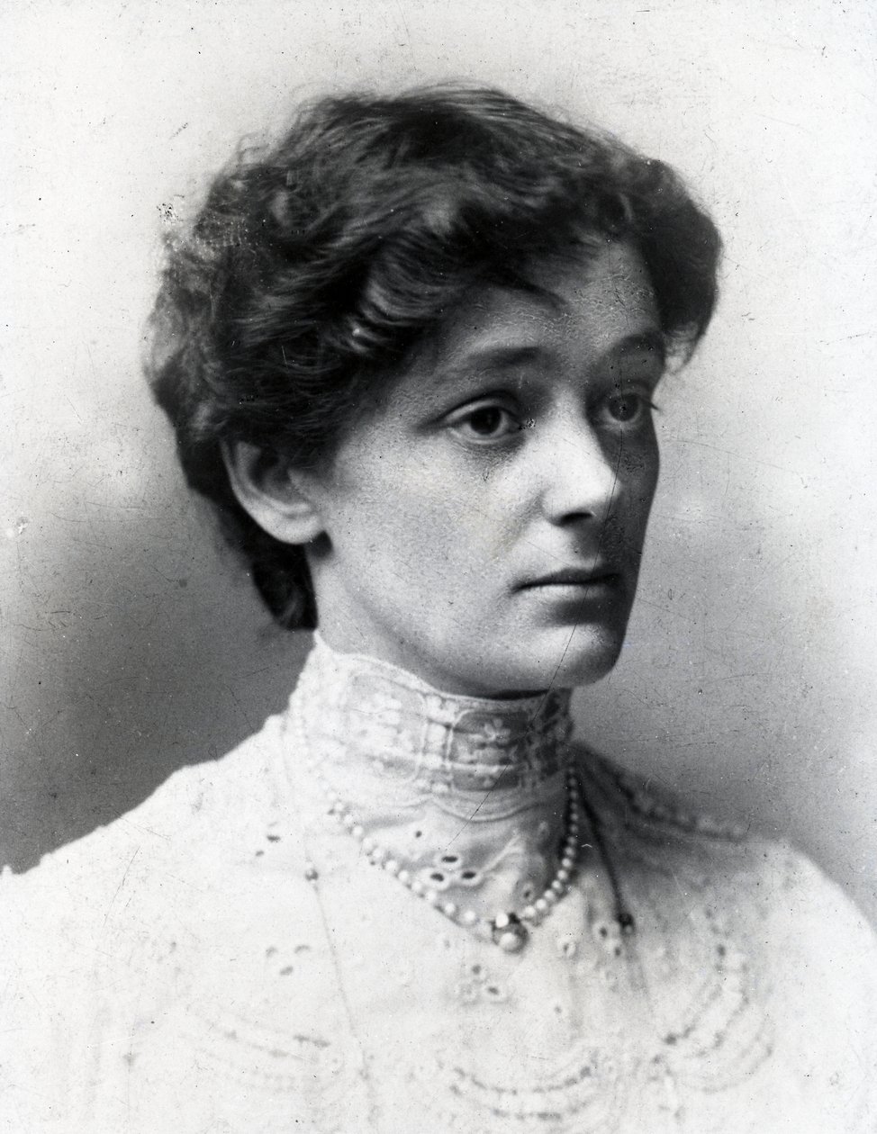 Nellie Cecil da English Photographer