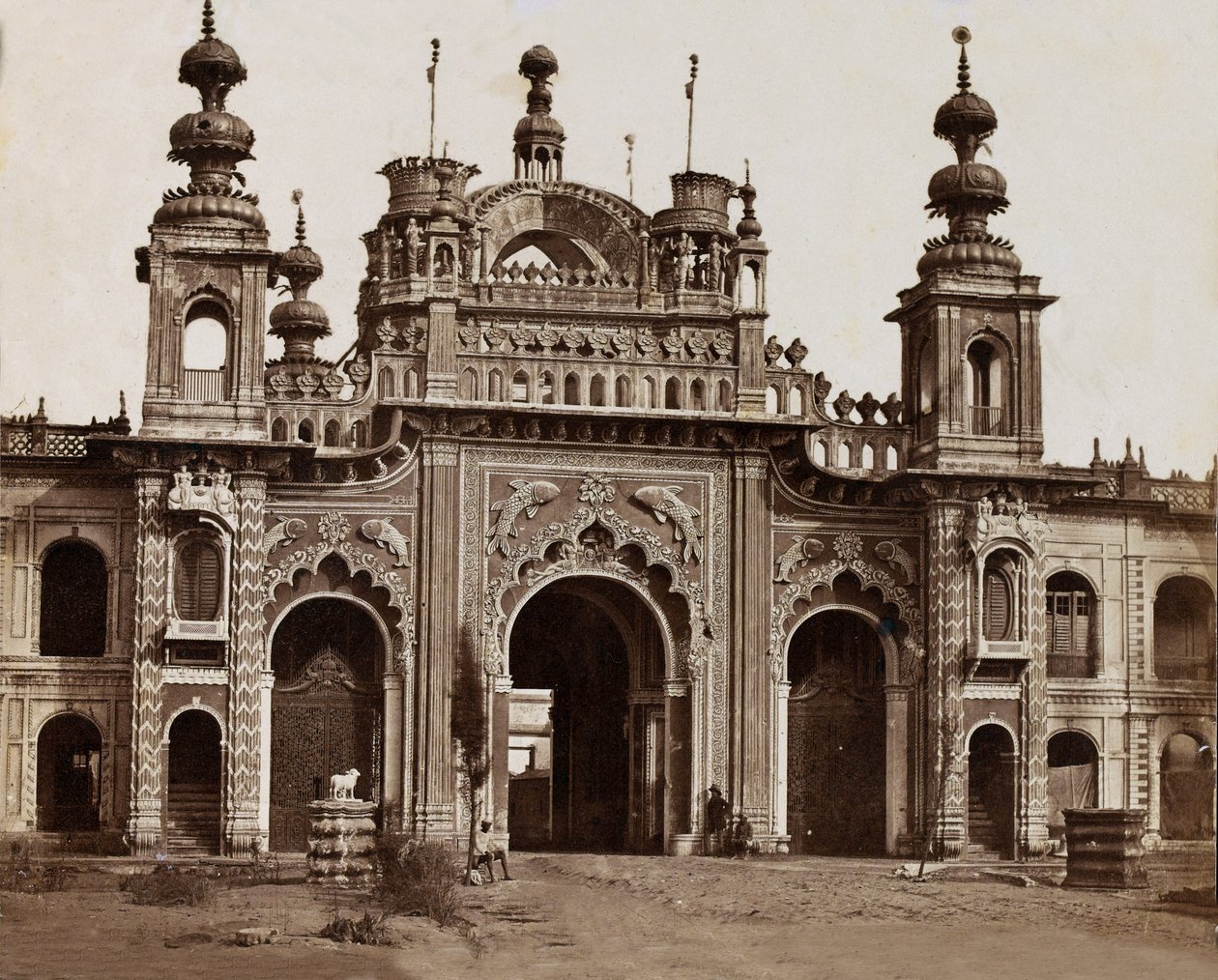 Portale del palazzo, c.1858 da English Photographer