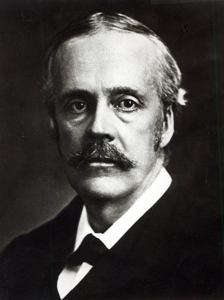 Ritratto di Arthur James Balfour da English Photographer
