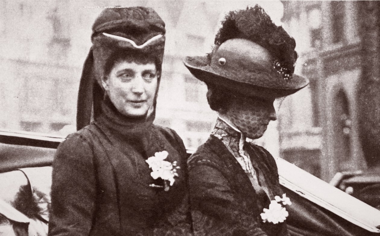 Regina Alessandra, il primo Alexandra Rose Day, 1912 da English Photographer