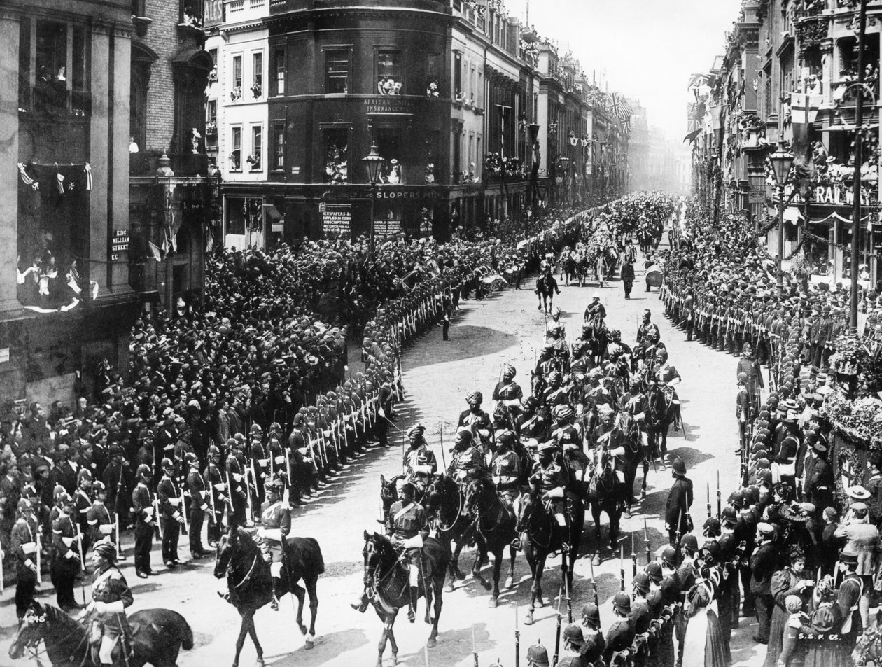 La processione del Giubileo di Diamante della Regina Vittoria attraversa King William Street, 1897 da English Photographer