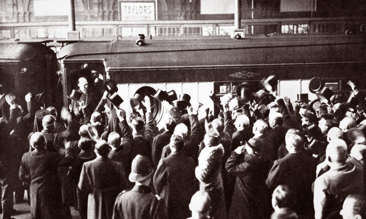 Restaurazione della monarchia greca, novembre 1935 da English Photographer