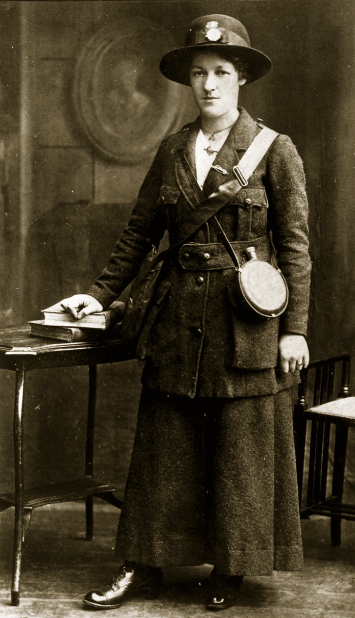 Rose McNamara in uniforme Cumann na mBan da English Photographer