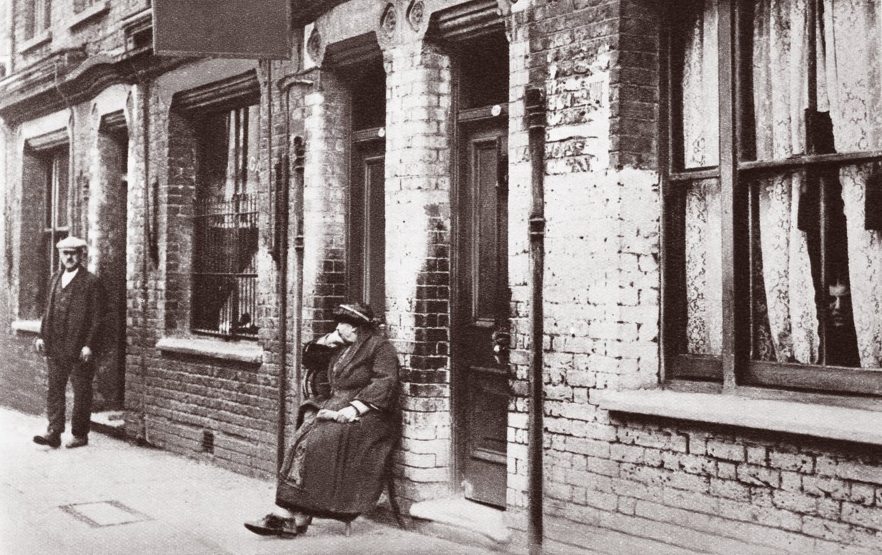 Baraccopoli, 1934 da English Photographer